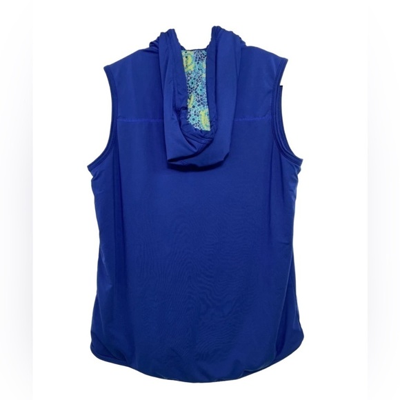 Disney Parks exclusive women’s size medium - Picture 4 of 9